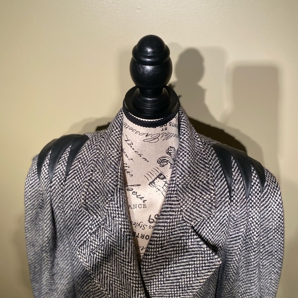 Beautiful double breasted vintage peacoat - Picture 5 of 16